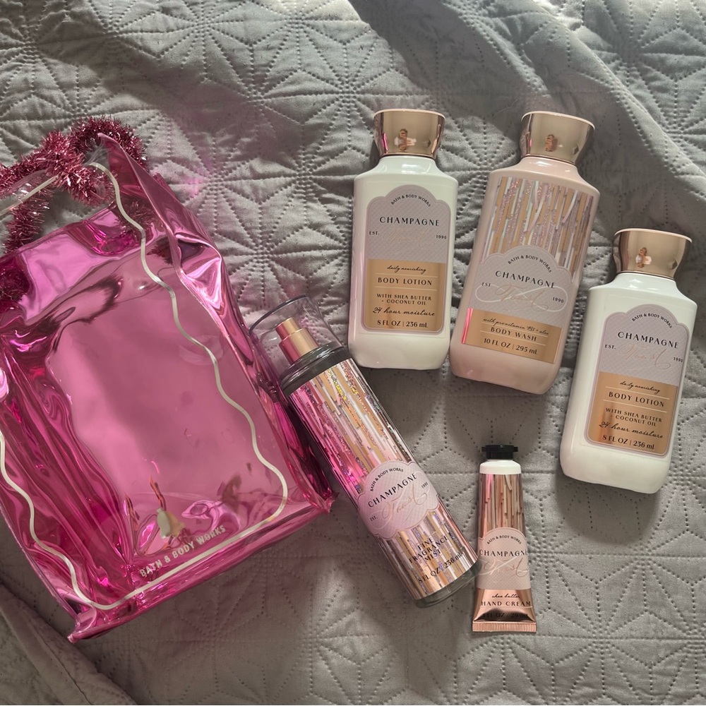 Bath & Body Works Champagne Collection - Pink and Gold